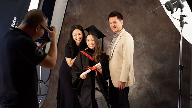 Graduation shoot with family